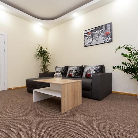 Apartment Center Of Odessa Esterno foto