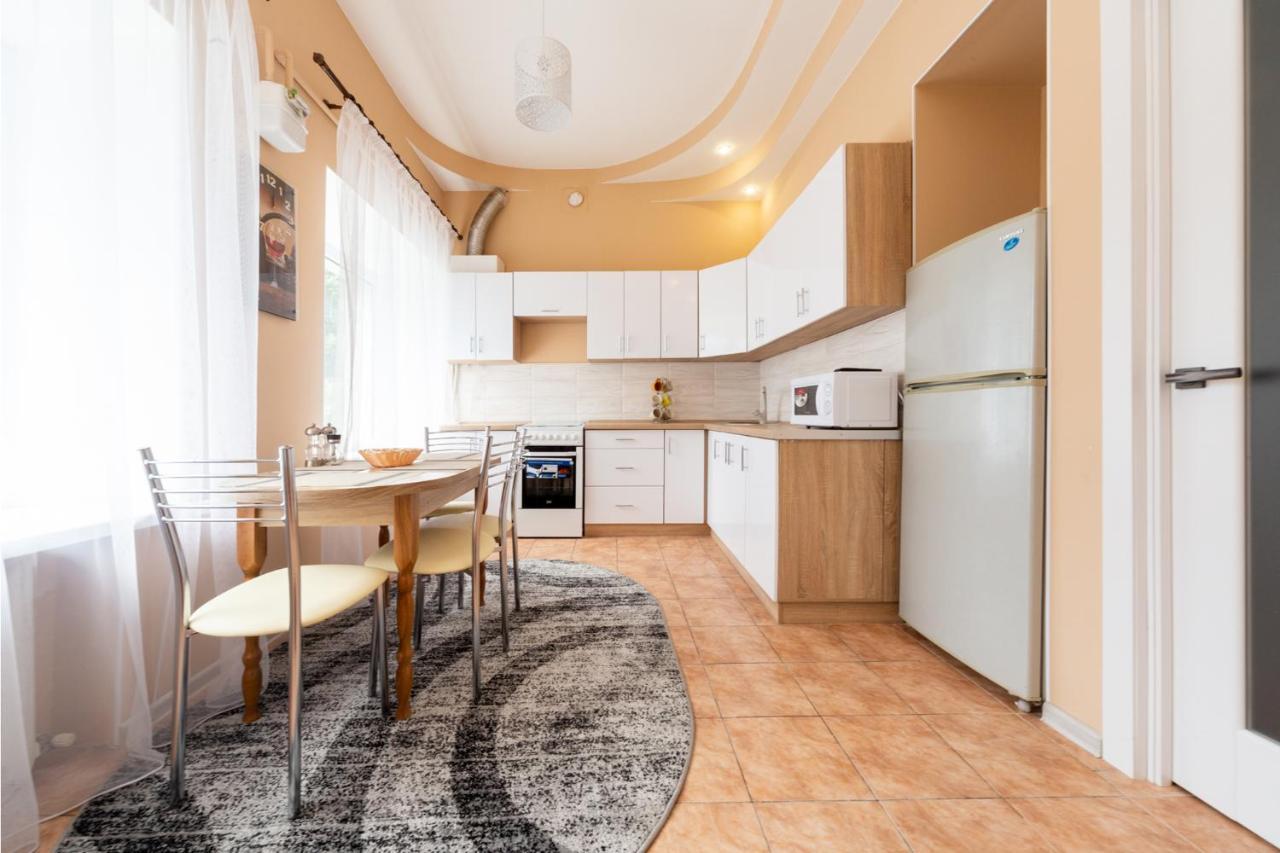 Apartment Center Of Odessa Esterno foto