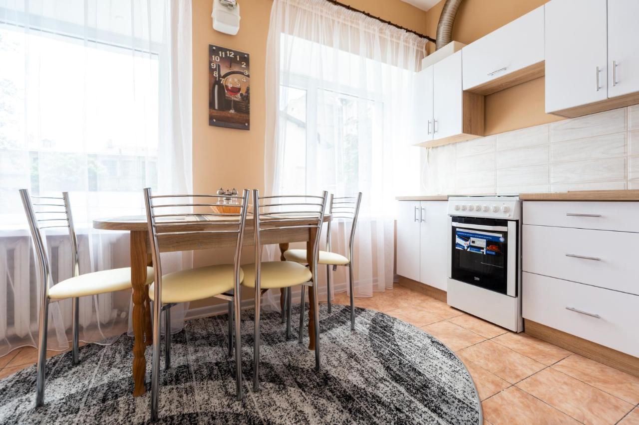Apartment Center Of Odessa Esterno foto