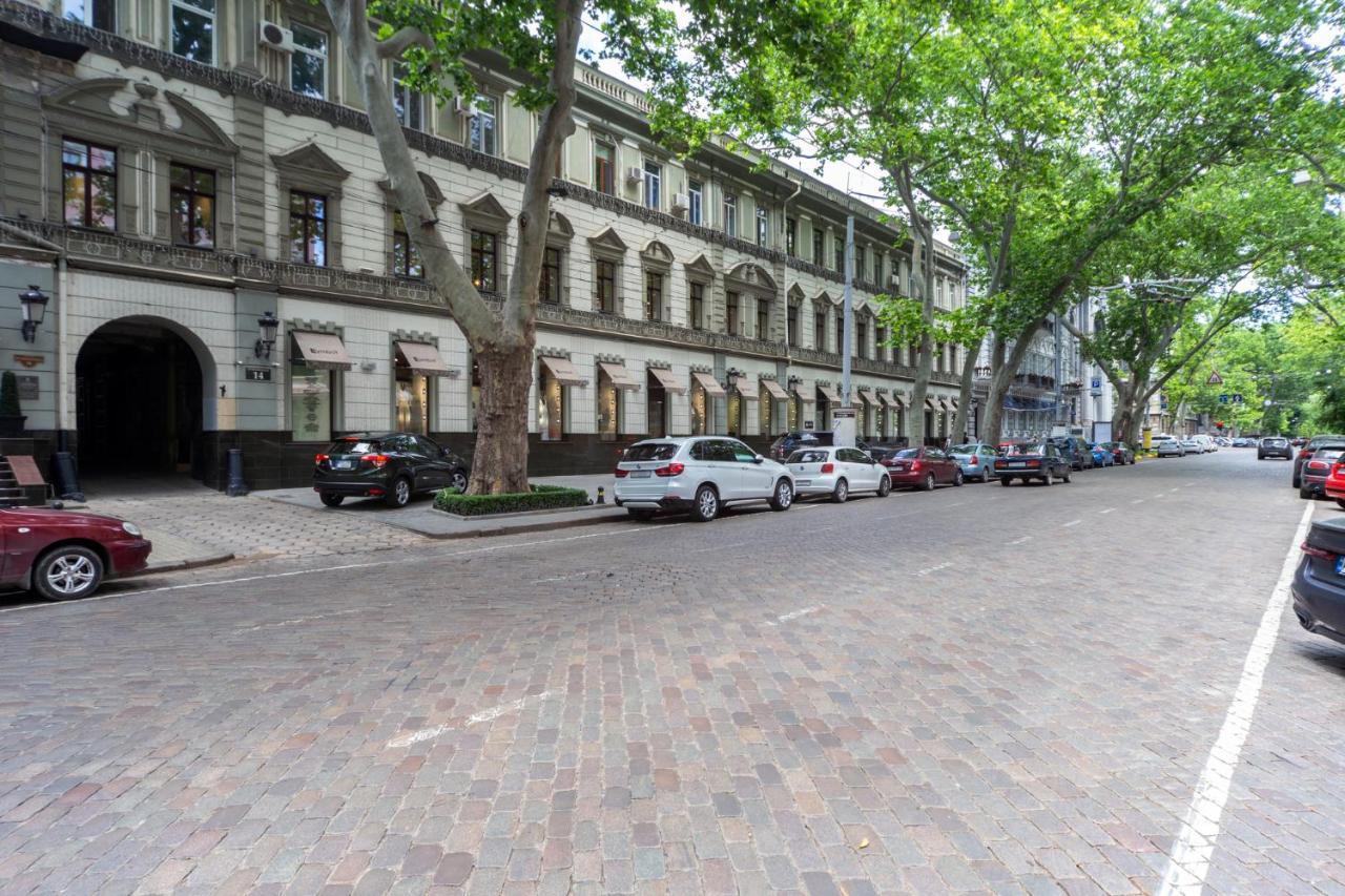 Apartment Center Of Odessa Esterno foto