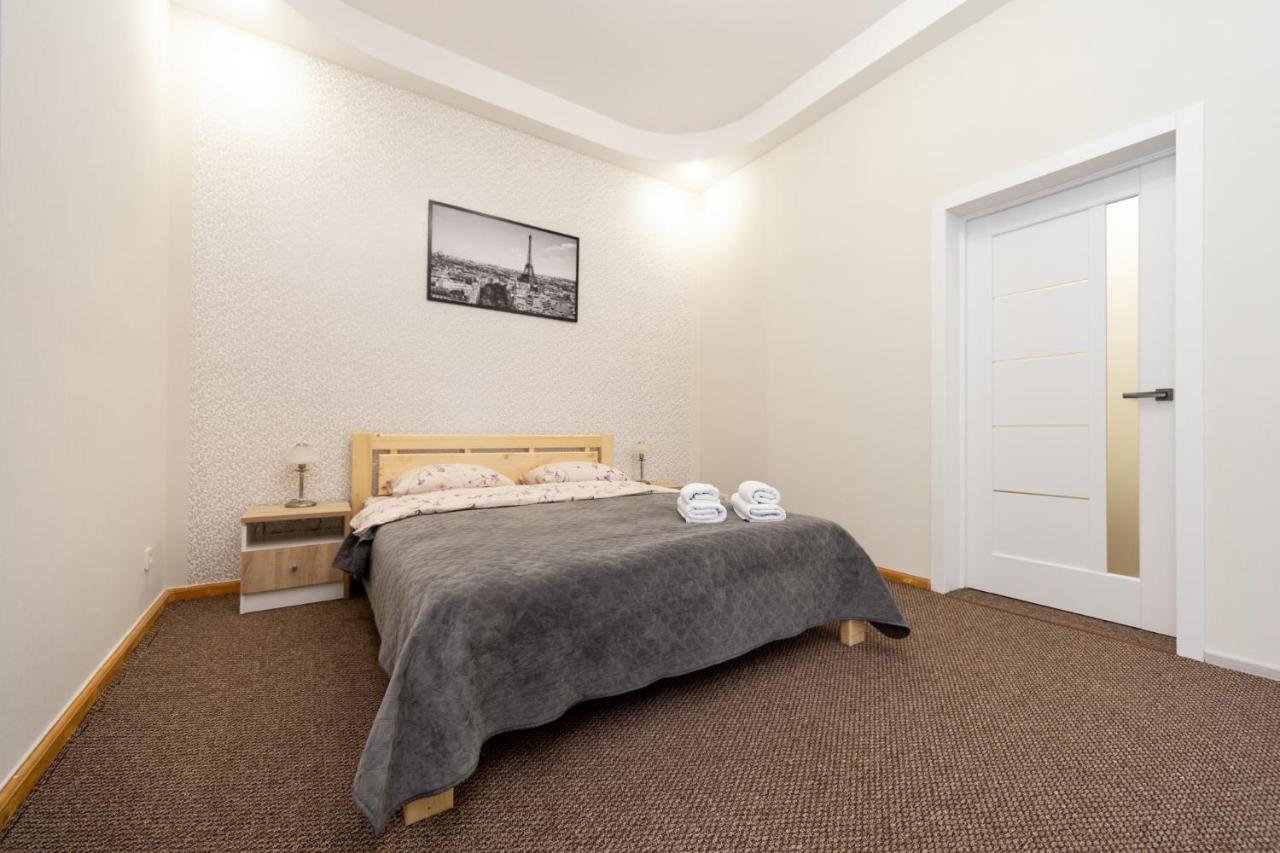 Apartment Center Of Odessa Esterno foto